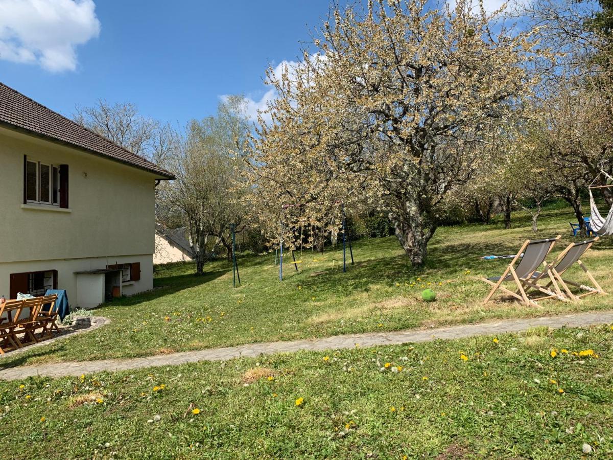 Charme A Saint-Fargeau Villa Exterior foto